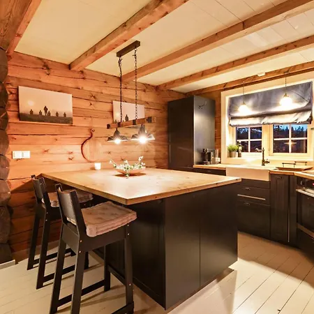 Holiday home Luxurious And Modern Log Cabin Close To Nature Lislevatn