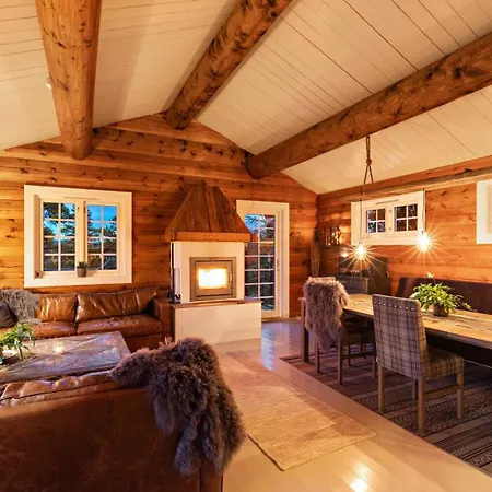 Holiday home Luxurious And Modern Log Cabin Close To Nature Lislevatn